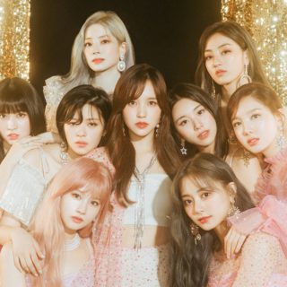 Twice トゥワイス ミナがクールに着こなすファッションブランドとは 空港ファッションや衣装からご紹介 60 Sixtypercent