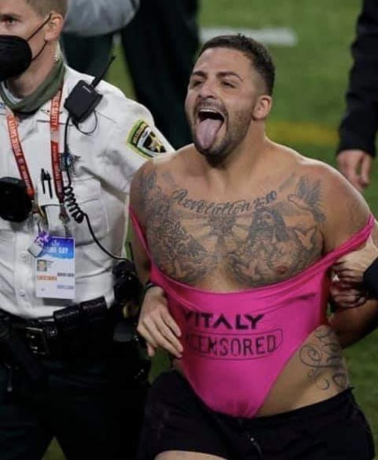 superbowl streaker 2021