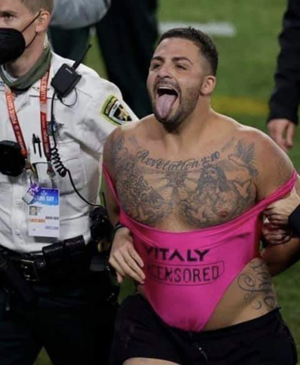 super bowl 2021 streaker picture