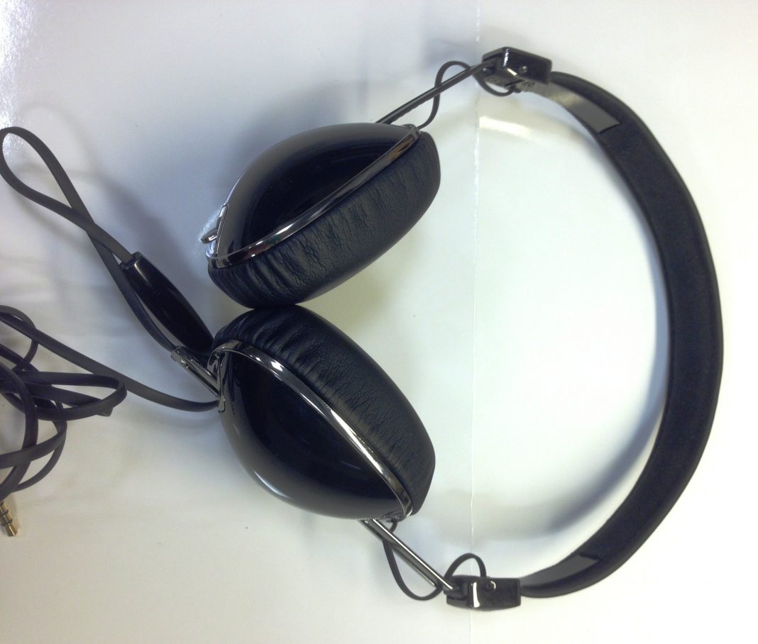 Skullcandy Navigator Headphones - G Style Magazine - Analie - With Cable