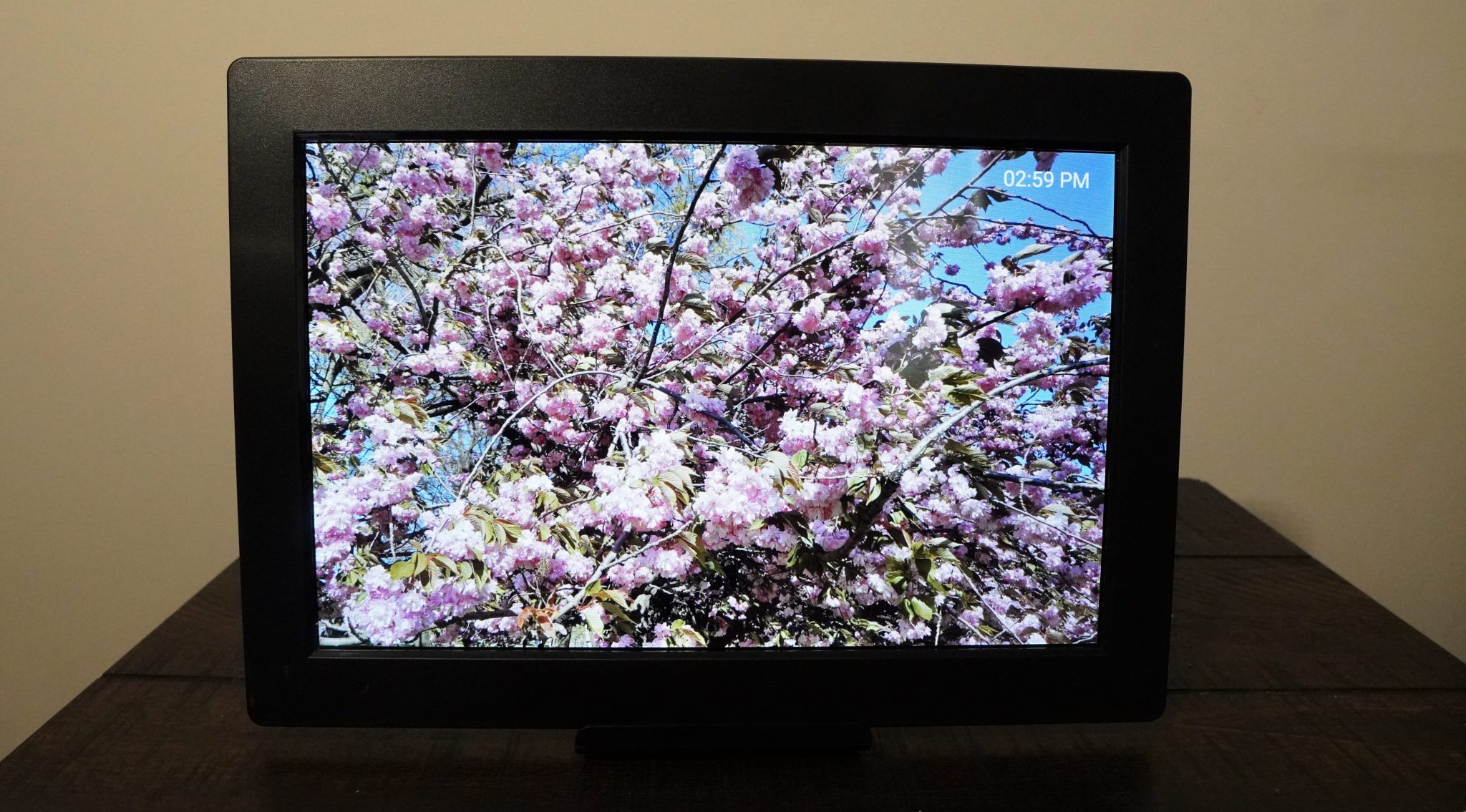 Brookstone PhotoShare Smart Digital Picture Sharing Memories Easily