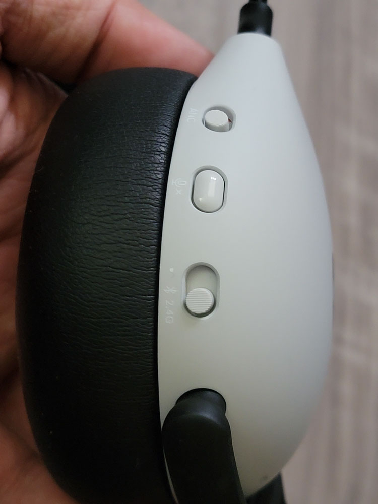 Alienware 920H Wireless Headset Review: Otherworldly Design Meets  Imperfection — GameTyrant