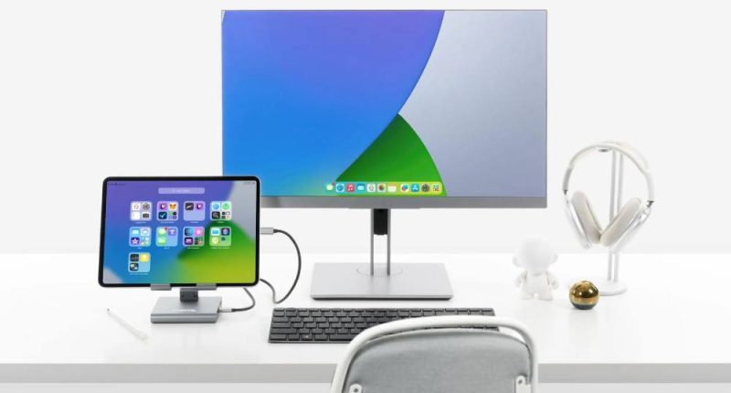 Plugable USB-C Docking Station and Stand