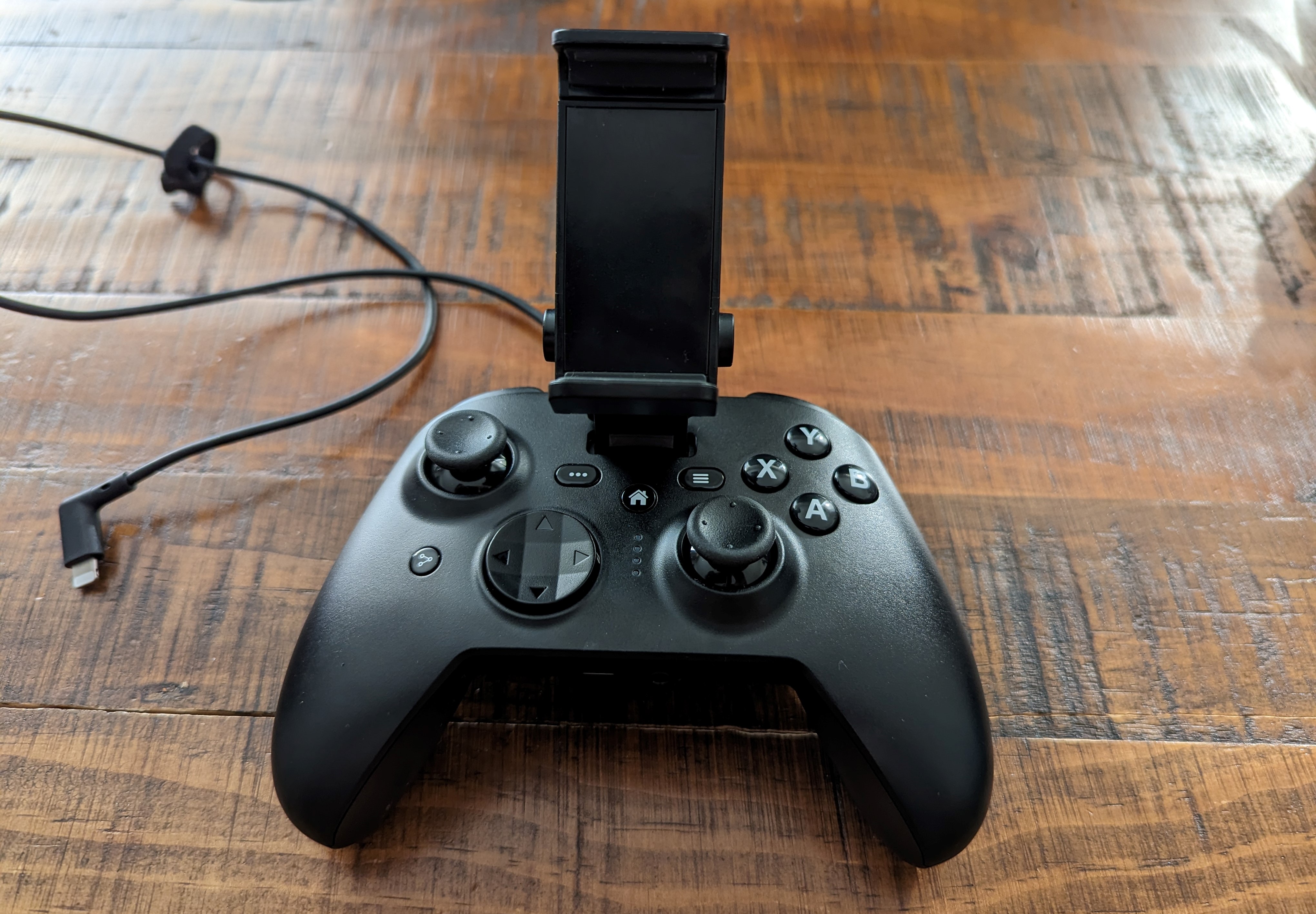 RiotPWR Cloud iOS Game Controller [Review] – G Style Magazine