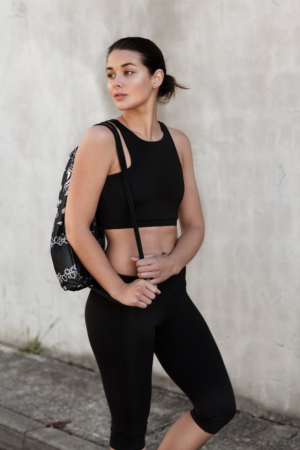 harper-and-harley_sara-donaldson_activewear_gym_health_fitness_black-and-white_backpack_3