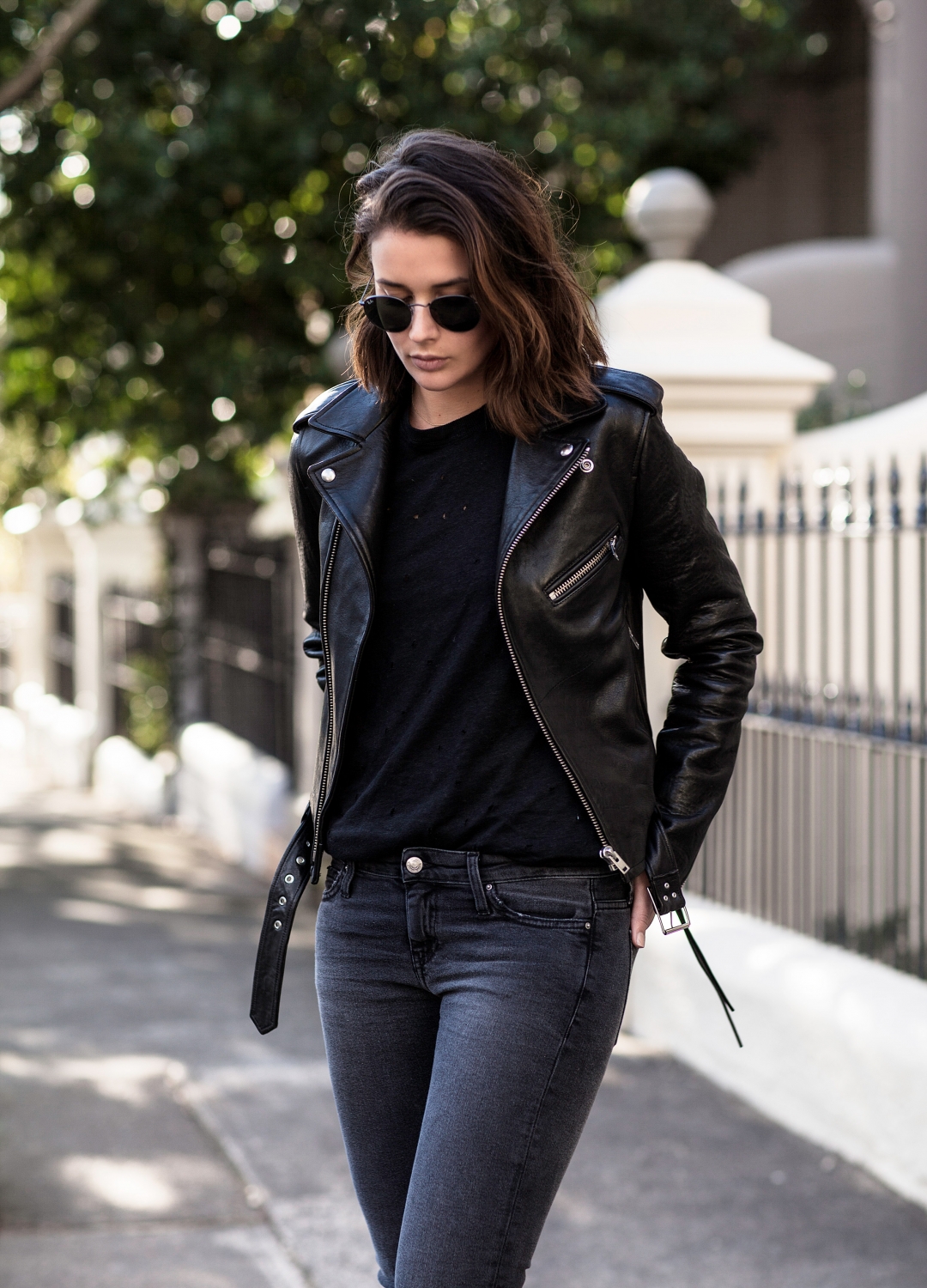 girl leather jacket outfit