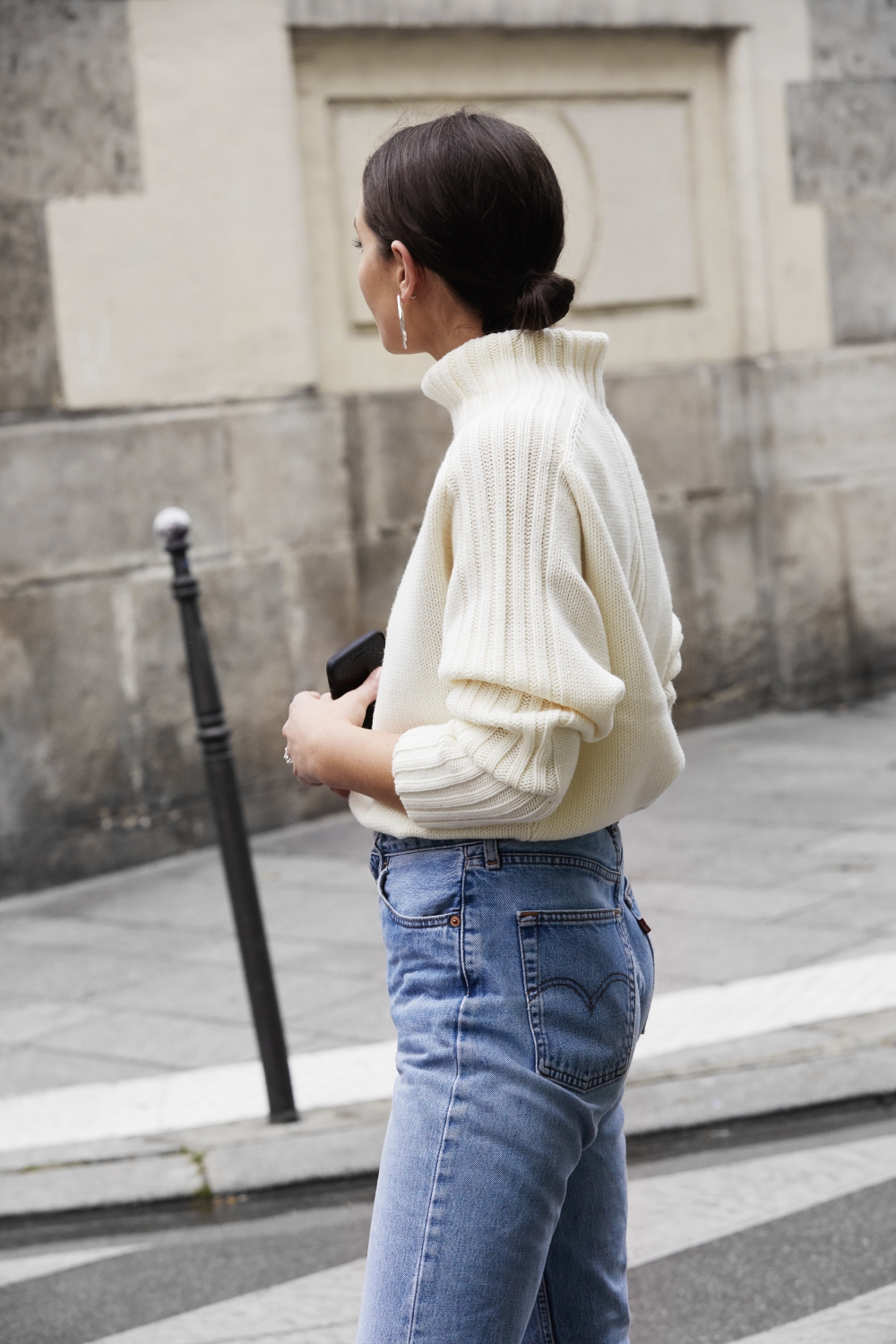 Paris | Stye | Cream Jumper and Blue Jeans | HarperandHarley