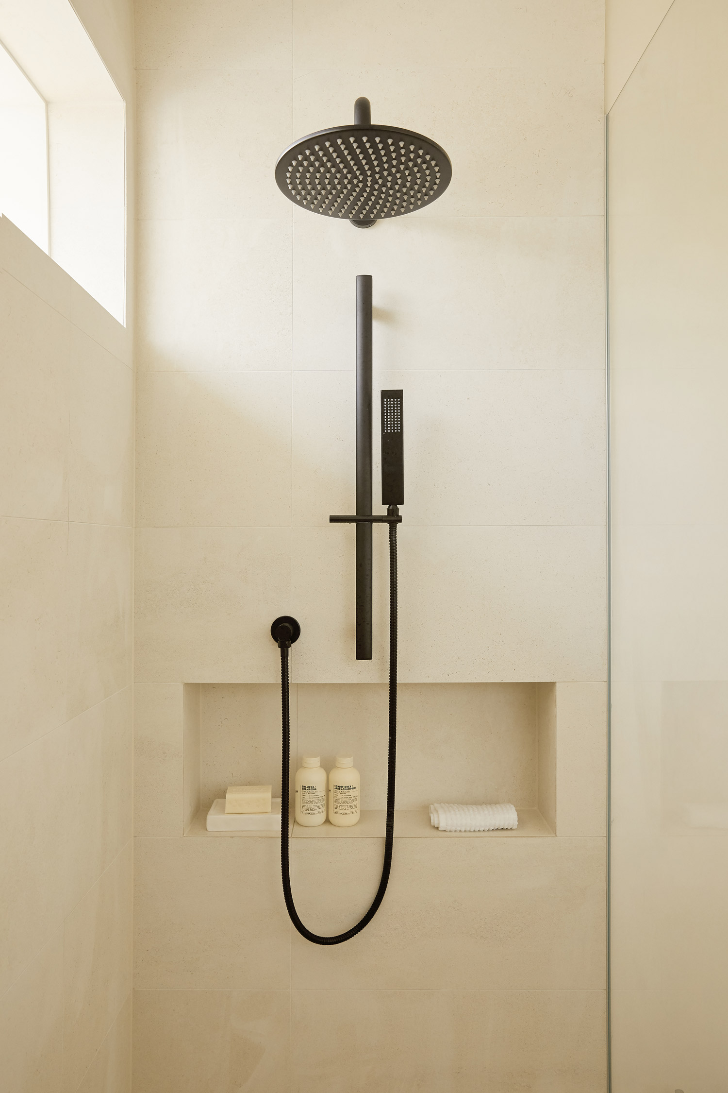 shower, black matte tapware, Warm minimalist bathroom in Sydney