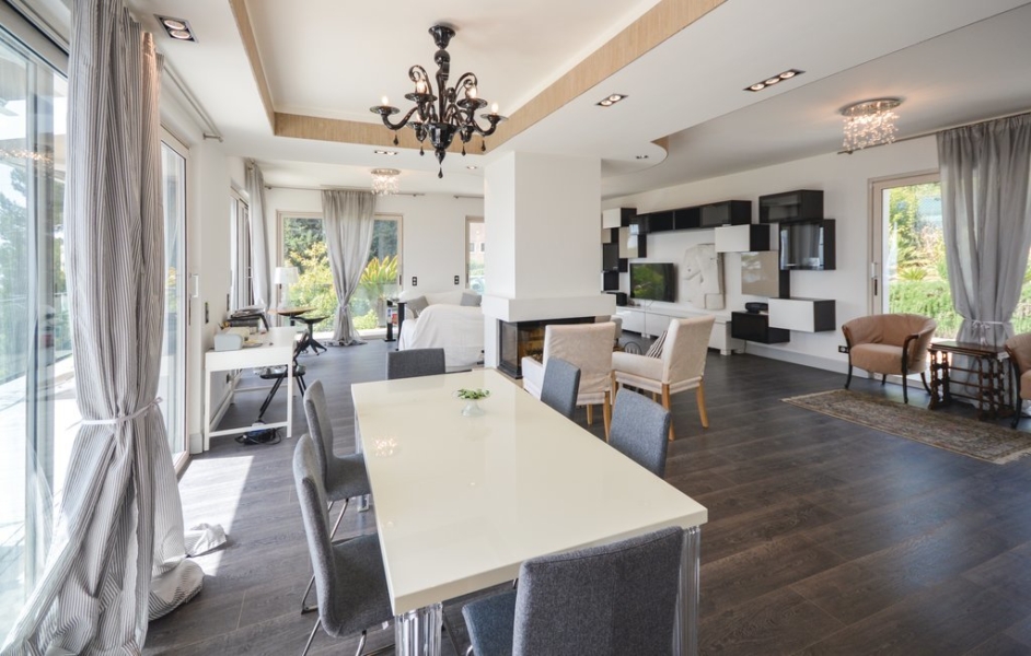 Dining room Wooden floor Chandelier