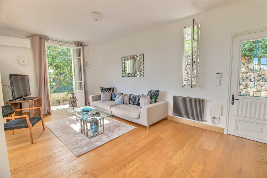 Living-room Wooden floor