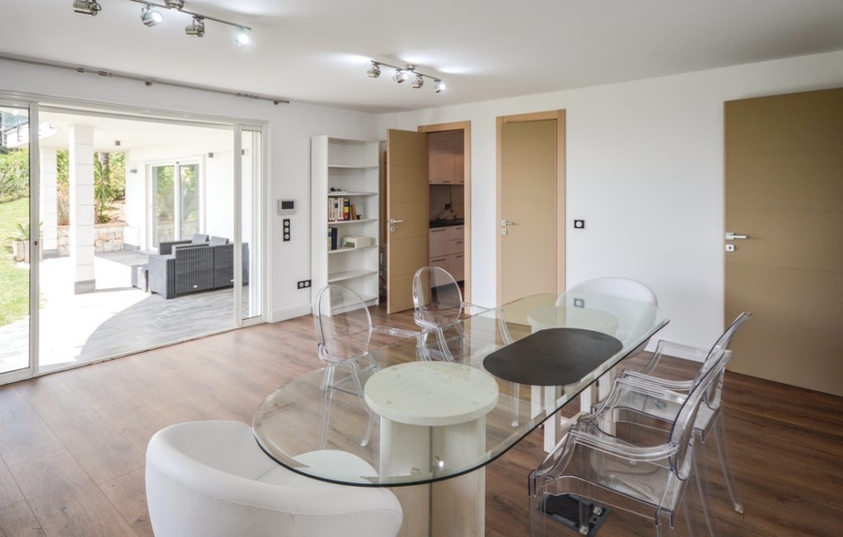 Dining room Wooden floor