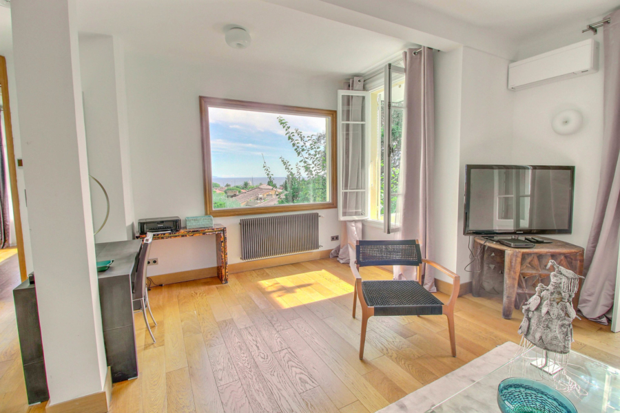 Living-room Wooden floor