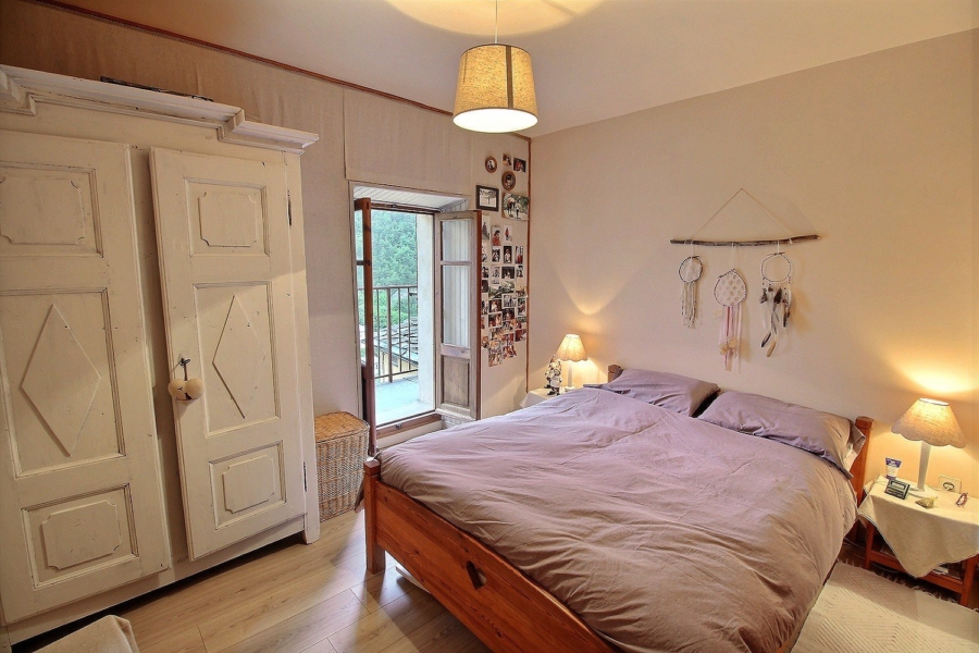 Bedroom Wooden floor Carpet