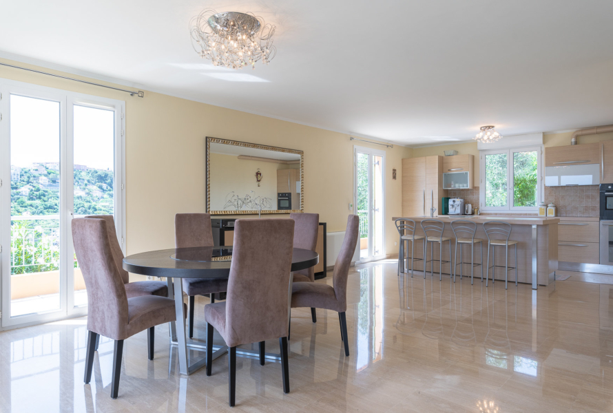 Dining room Wooden floor