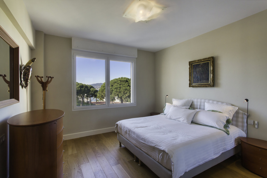 Bedroom Wooden floor