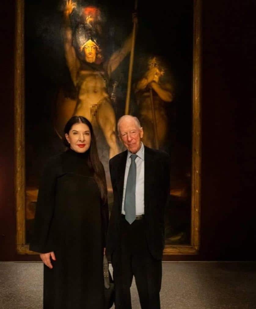 Marina Abramović und Jacob Rothschild vor dem Gemälde von Sir Thomas Lawrence "Satan summoning his Legions"