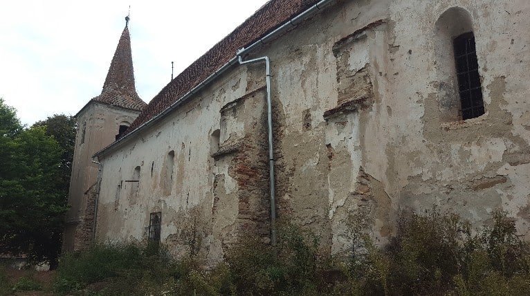 Der beklagenswerte Zustand der evangelischen Kirche in Apoș (dt. Abtsdorf)