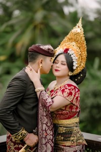 Pawiwahan Juliarta & Vitri