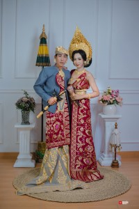 Pawiwahan Dartox Barker & Nia