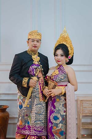 Pawiwahan Adistya Wyasa & Juli