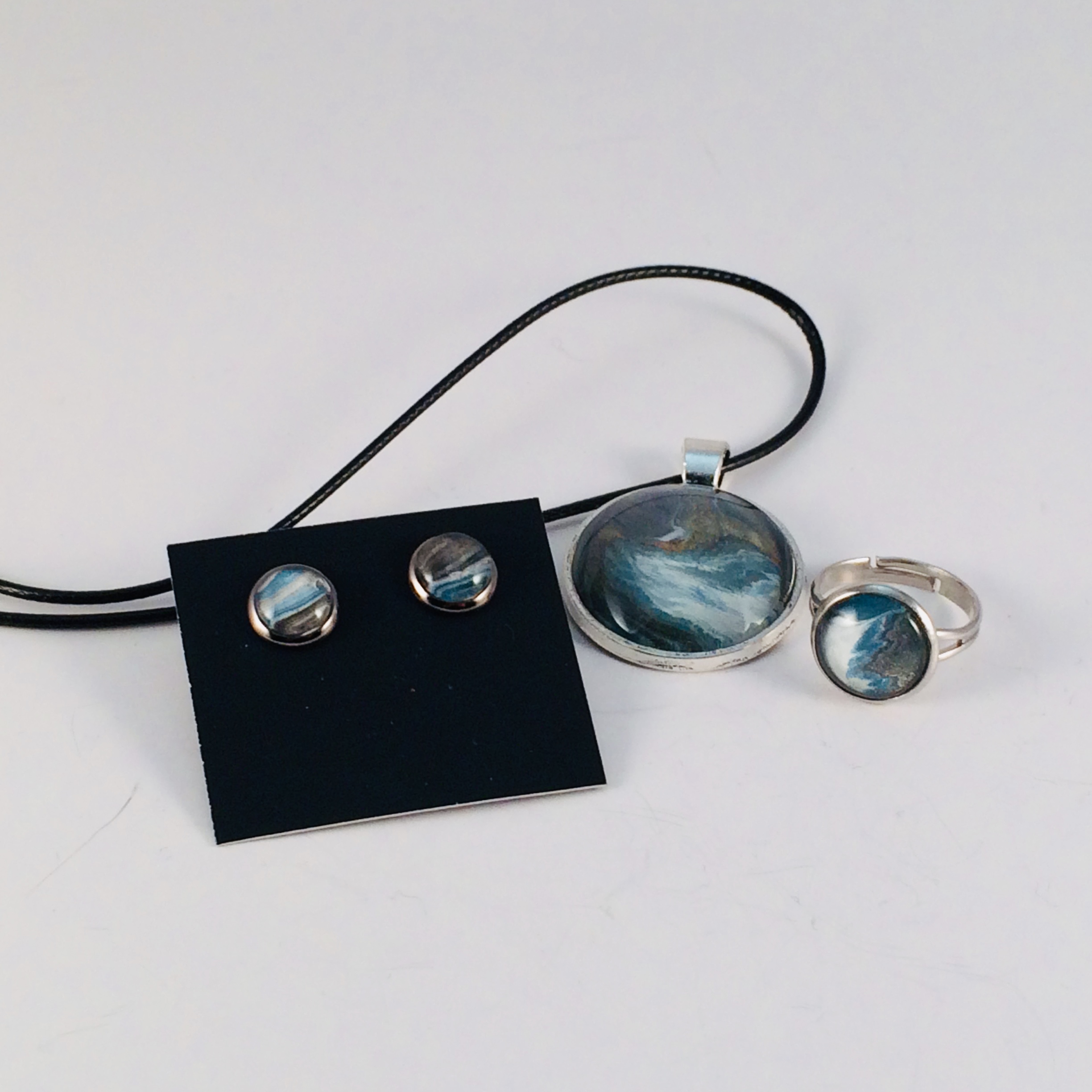 Ensemble #40 - Collier, bague et boucles d'oreilles