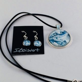 Ensemble # 34 - Collier et boucles d'oreilles