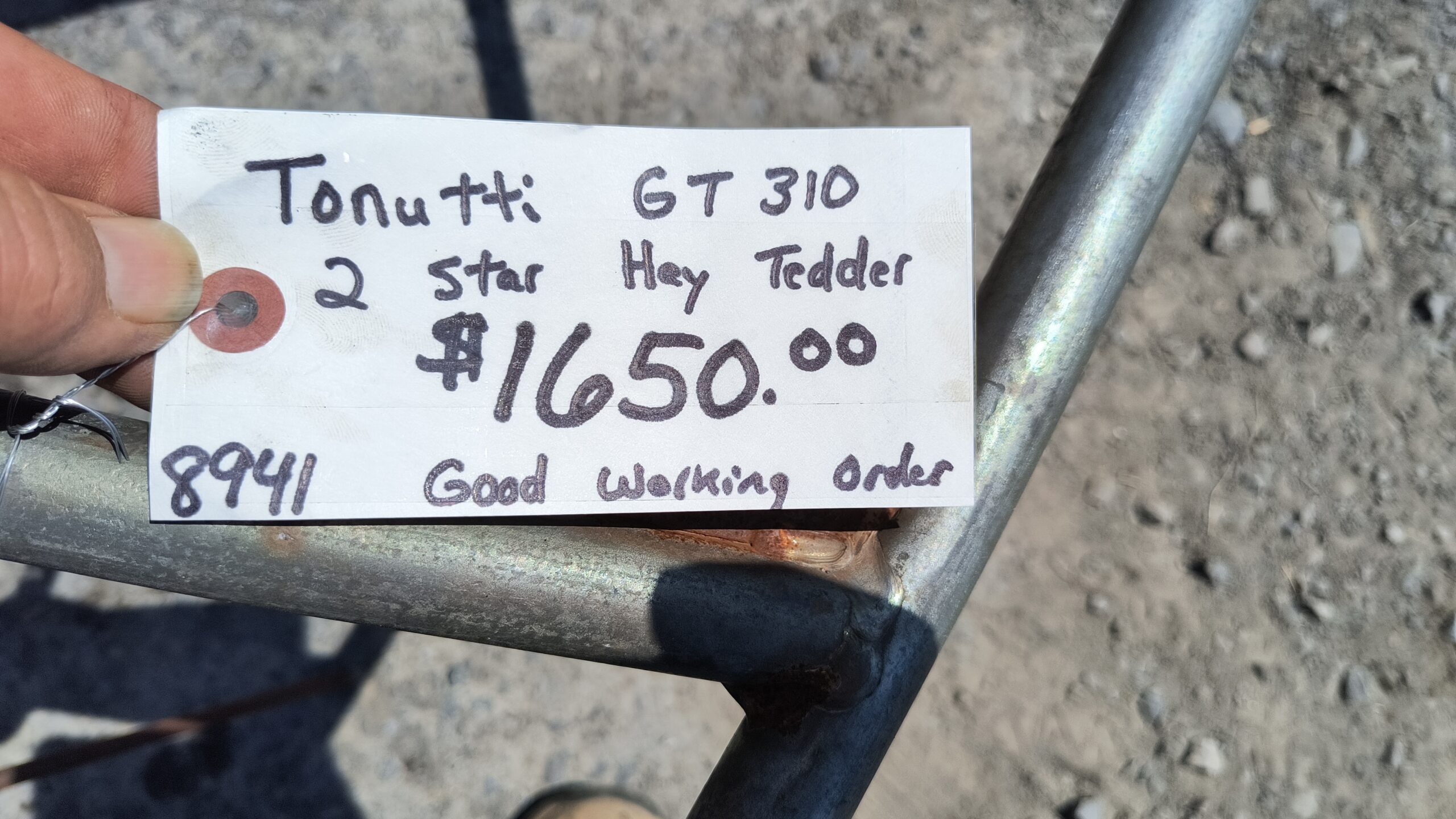 8941 Tonutti GT310 2 Star Hay Tedder $1650.00