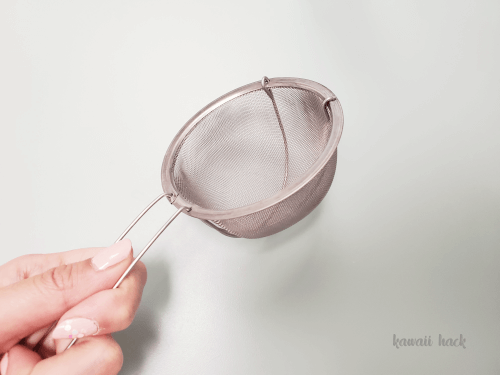 コスメツールを洗う道具