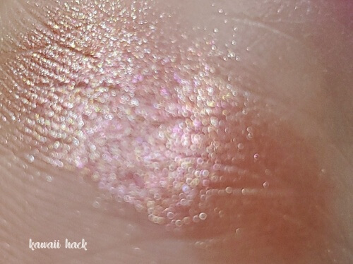 HUDA_NUDElight swatch