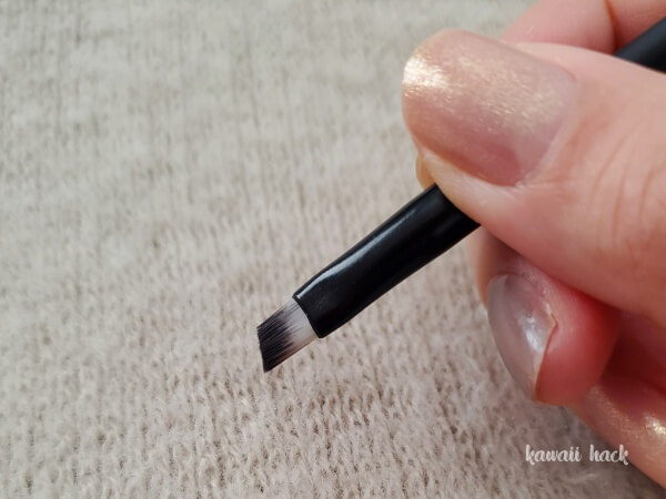 urglam アイブロウブラシ