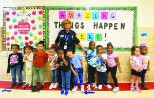 Officer Gravely with preschool students at Clearview Early Learning Center 