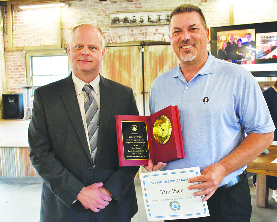 Tim Pace (right), director of Engineering, was recognized for 30 years of service. He is pictured with County Administrator Dale Wagoner.