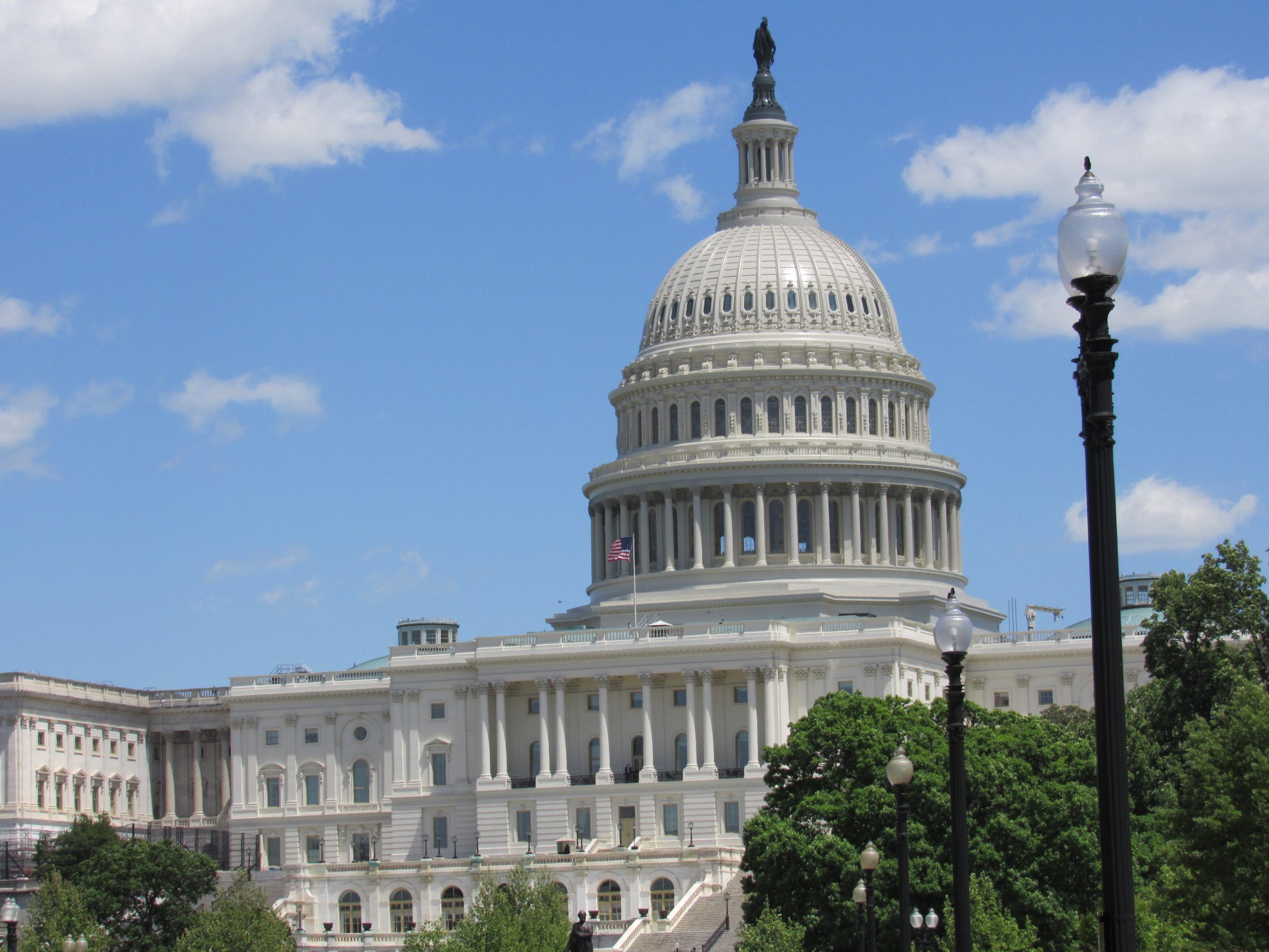 Federal employees call for restoration of union rights