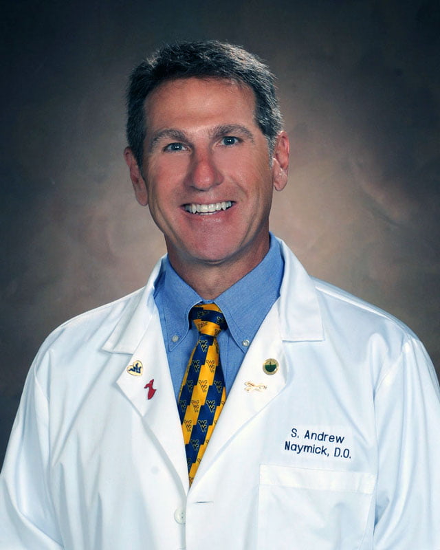 WVSOM alumnus to deliver speech at White Coat Ceremony