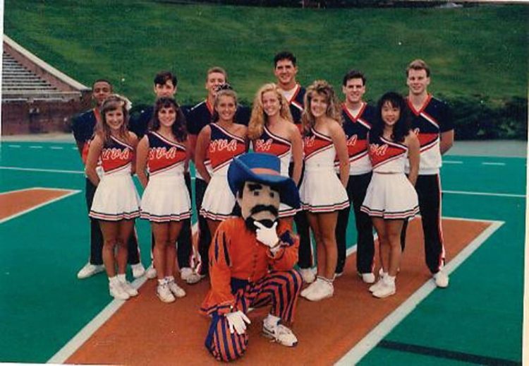 UVA Cheerleaders Mountain Messenger