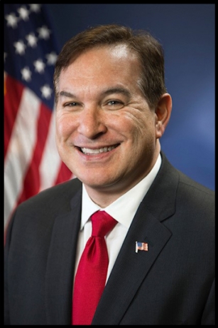 Federal Attorney Mike Stuart announces resignation