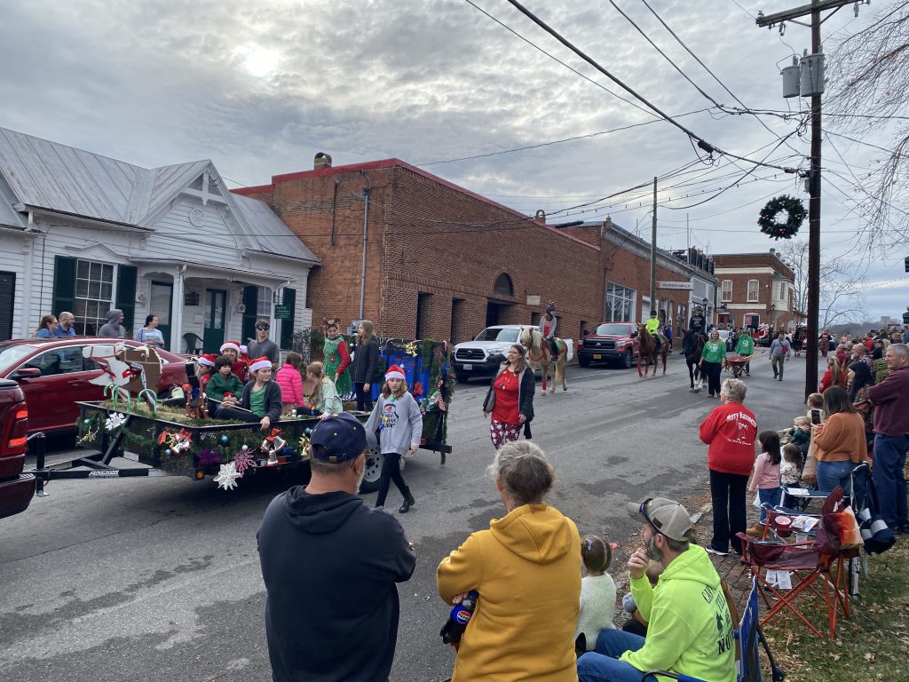 Images from the 2023 Fincastle Christmas Parade Fincastle Herald