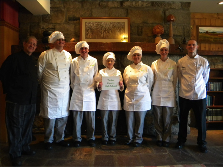 High School Program Serves 500 In State Rotunda