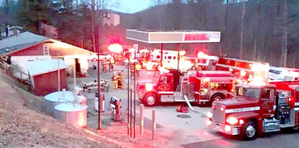 Store sustains damage in grease fire