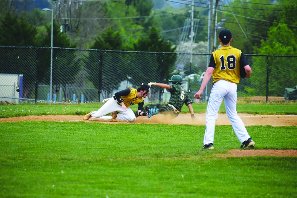 Stuart Callahan slide into 3rd