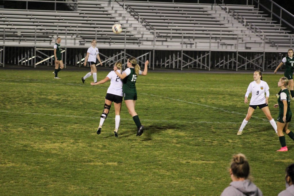 Bobbijo Roberts battles for the ball.