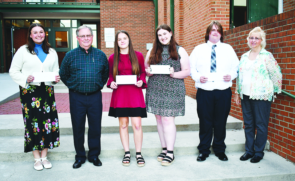 PCHS Class of 76- Maria Turner, Presenter Rickie Fulcher, Dakota Ashworth, Kali Craig, Caleb Morris, Presenter Della Fulcher.