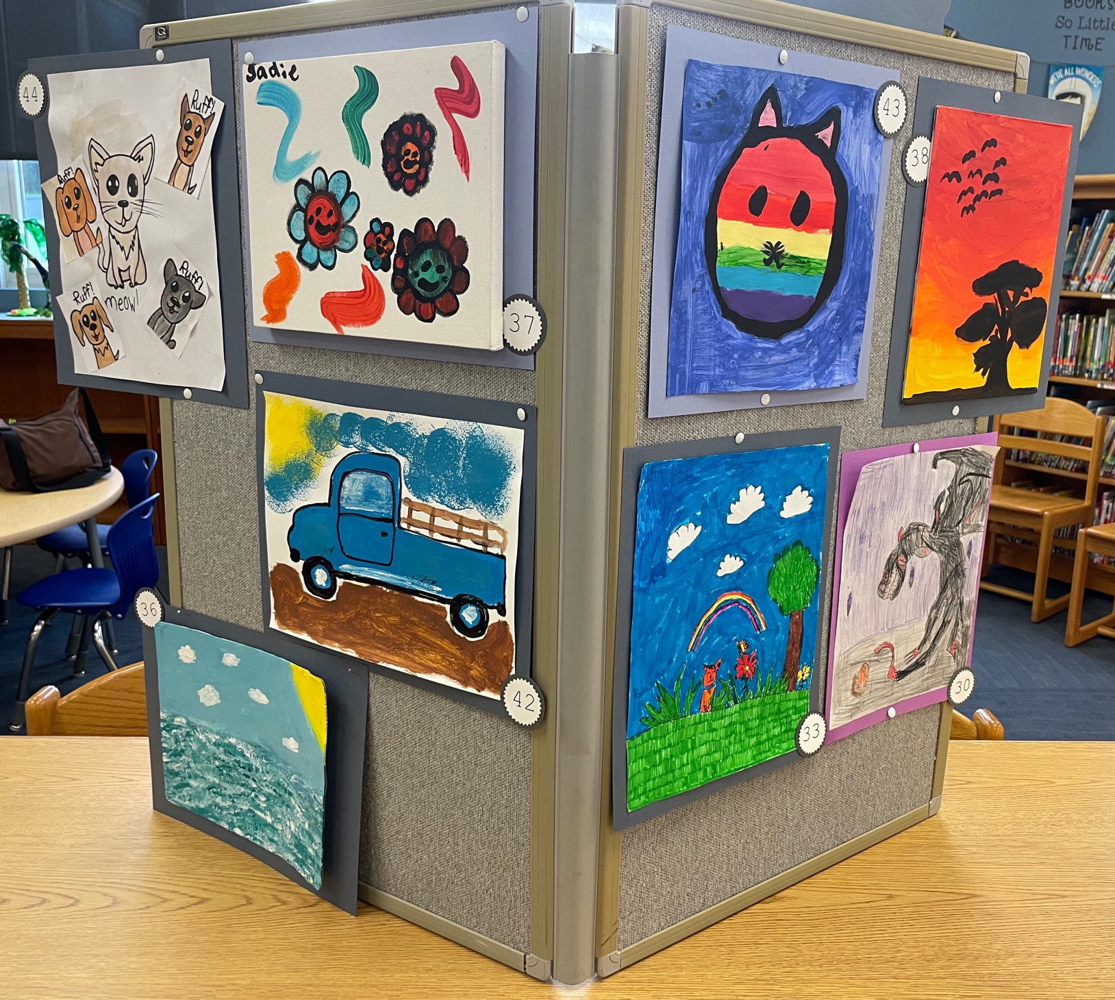 FES Art Show Displays Talent, Raises Funds