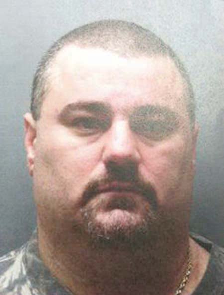 Federal corrections officer sentenced