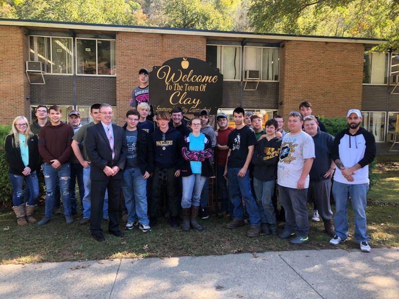 Clay County High School students design new town signs