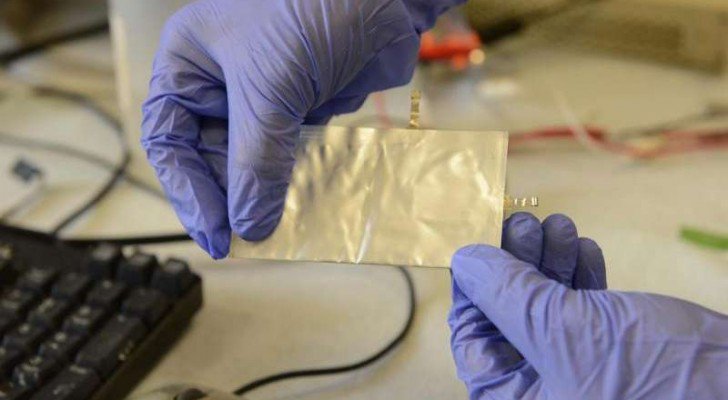 This Aluminum Graphite Battery Could Charge Your Smartphone In 60 Seconds