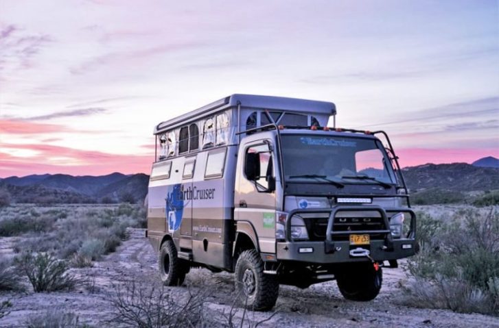 Solar-Powered Earthcruiser Camper Expands At The Push Of A Button