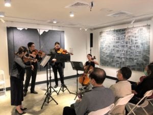臺灣青年交響樂團的成員進行「作品導聆」