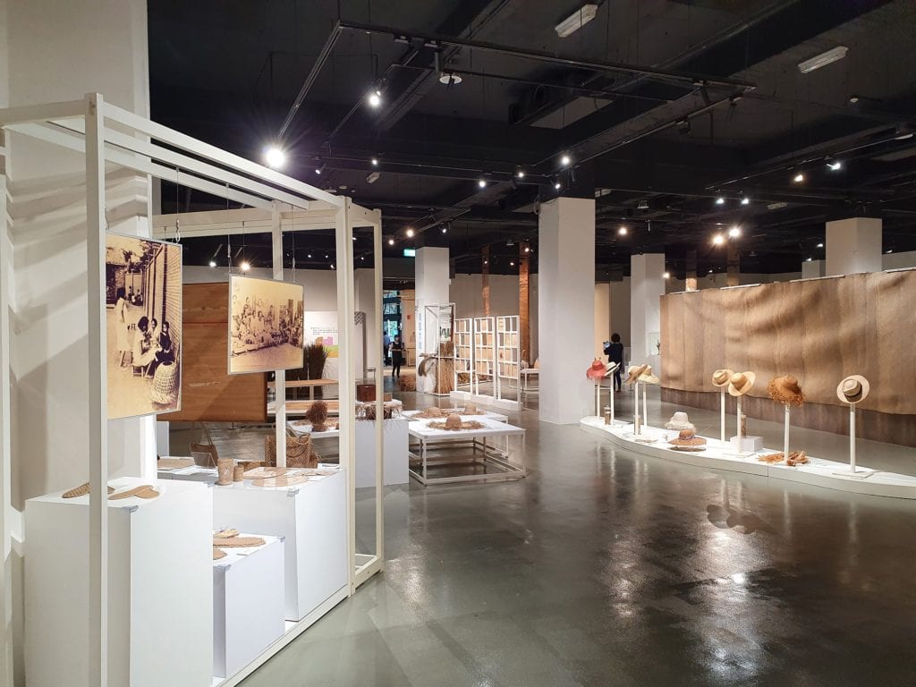 2021臺灣藺草工藝大展，兼具藝術與實用性。 (圖/臺中市文化局提供)