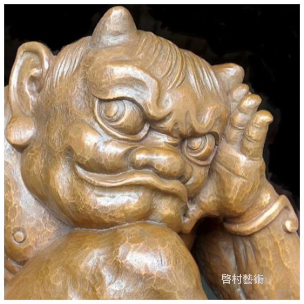 陳啟村老師的作品「目烱神揚」，呈現其雕刻技藝的無與倫比。